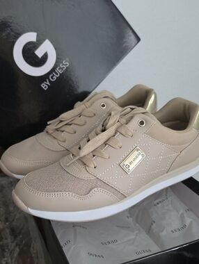 GUESS Jeryl Beige Quilted Lace-Up Sneakers with Gold Metallic Heel 8